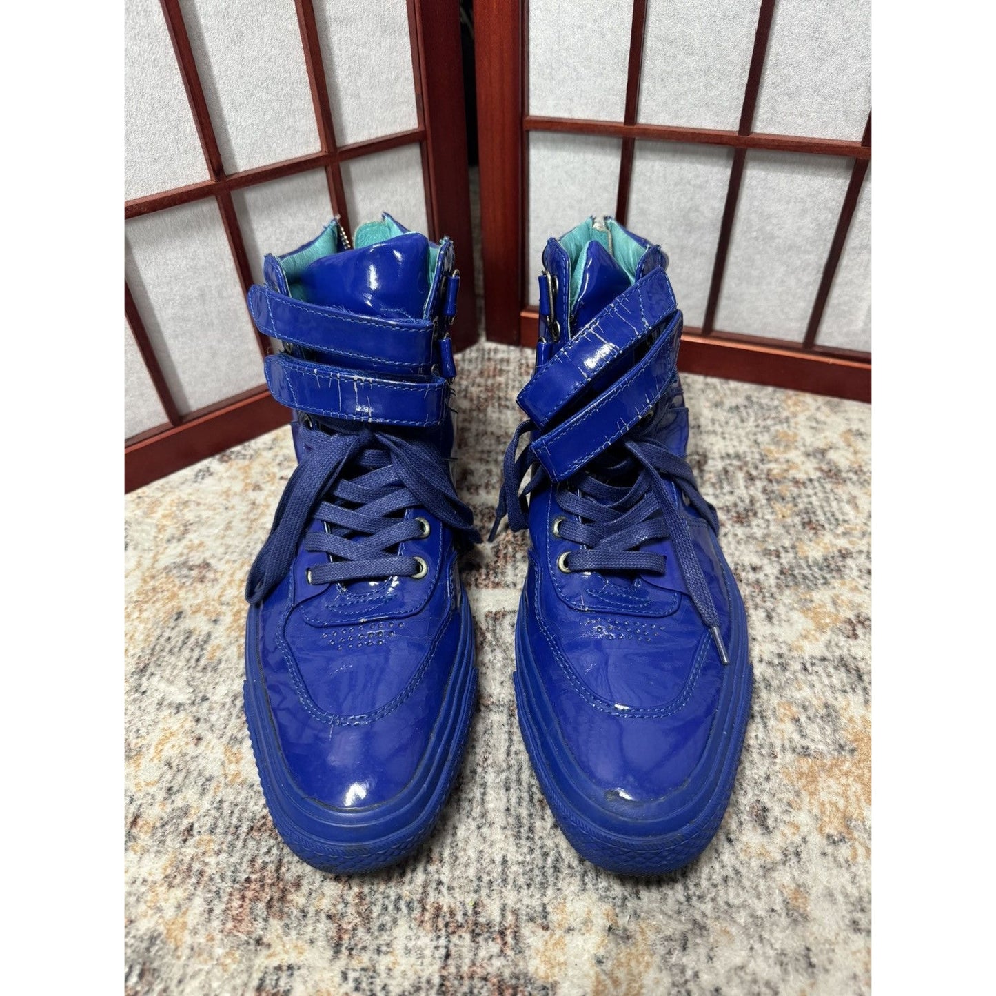 Alfredo Bannister Glossy Sneakers