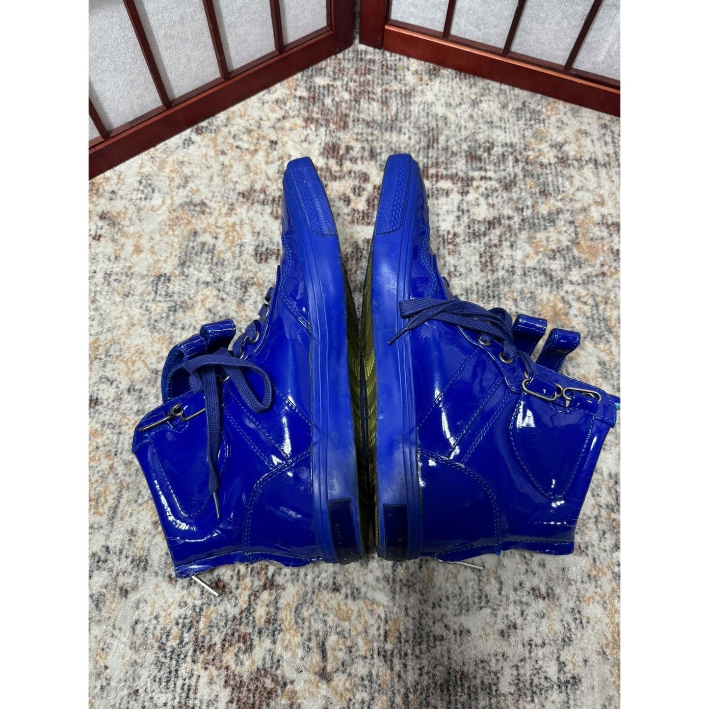 Alfredo Bannister Glossy Sneakers